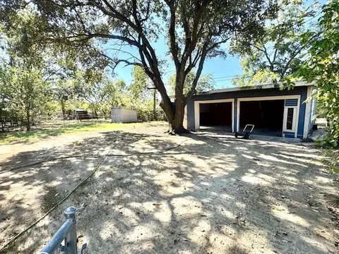 Exterior - 873 Rellia Dr, Terrell, TX 75160 photo 4 of 5