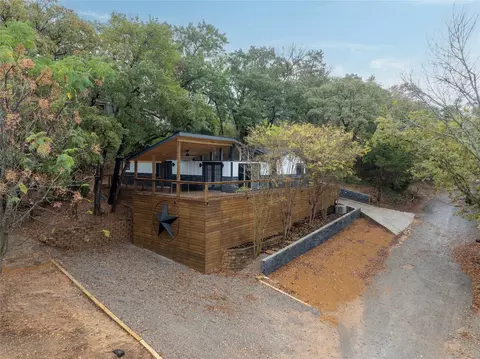 491 Black Forest Dr, Pottsboro, TX 75076