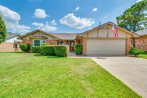 5704 Fireside Dr, Arlington, TX 76016