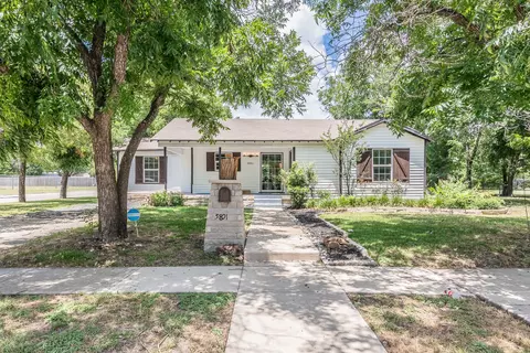 5801 Dana Dr, Haltom City, TX 76117