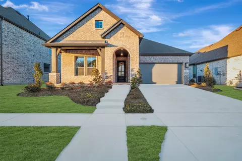 1818 Bell Ct, Van Alstyne, TX 75495