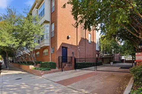 2902 State St #5, Dallas, TX 75204