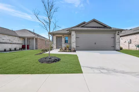 7513 Fenton Pkwy, Pilot Point, TX 76258