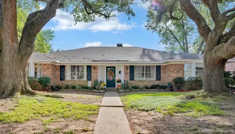 6013 River Rd, Shreveport, LA 71105