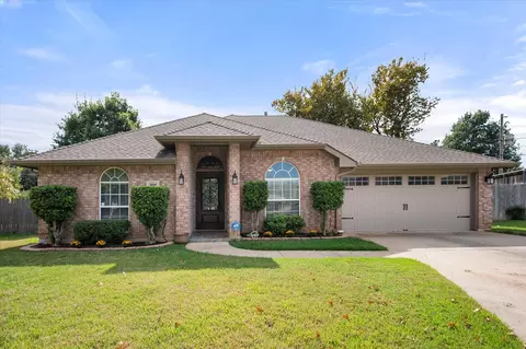 3806 Ivywood Ct, Arlington, TX 76016