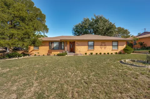 611 Woodacre Dr, Dallas, TX 75241