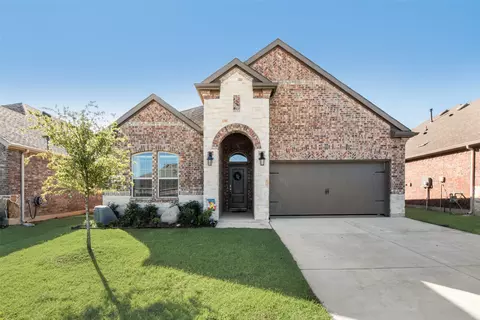 2911 Shetland Dr, Aubrey, TX 76227