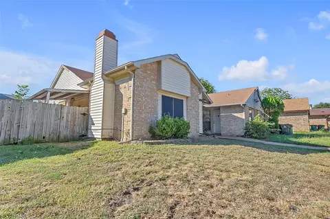 2440 Sunflower Dr, Arlington, TX 76014