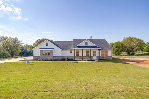 217 Kilkenny Rd, Poolville, TX 76487