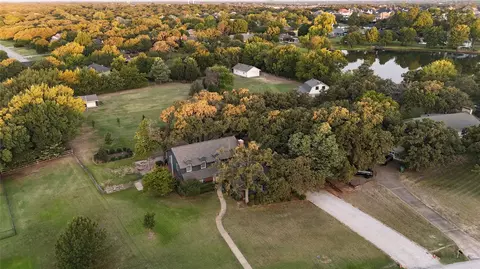 180 Highview Dr, Double Oak, TX 75077