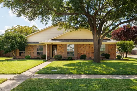 1916 J J Pearce Dr, Richardson, TX 75081