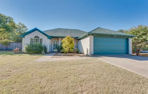 1104 Panorama Loop, Waxahachie, TX 75165