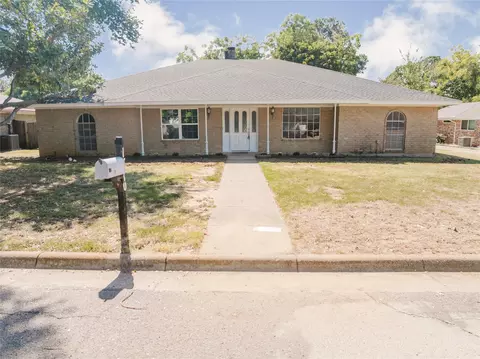 1710 Kingsborough Dr, Arlington, TX 76015