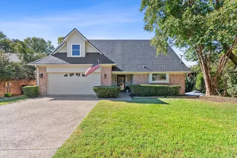 6904 Viking Dr, Waco, TX 76710