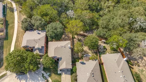 View/Area - 404 E Whitener Rd, Euless, TX 76040 photo 3 of 5