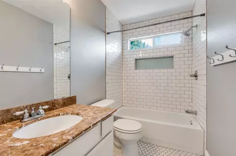 Bath - 404 E Whitener Rd, Euless, TX 76040 photo 3 of 3