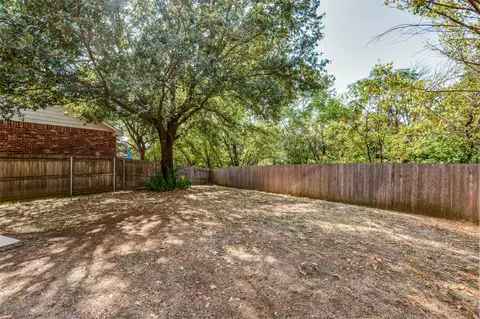 Exterior - 404 E Whitener Rd, Euless, TX 76040 photo 2 of 4
