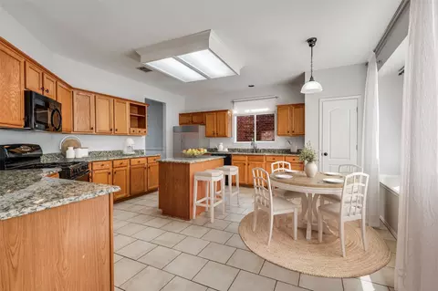 Kitchen - 404 E Whitener Rd, Euless, TX 76040 photo 1 of 6