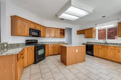 Kitchen - 404 E Whitener Rd, Euless, TX 76040 photo 6 of 6