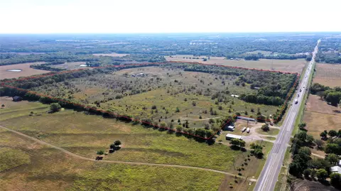 17686 N Us Highway 69, Whitewright, TX 75491