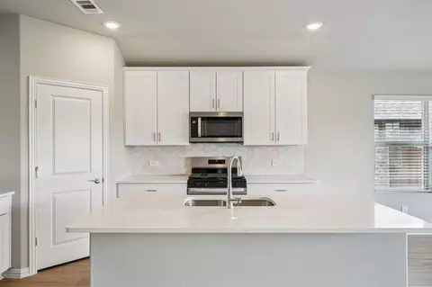 515 Midnight Oak Dr, Mckinney, TX 75069