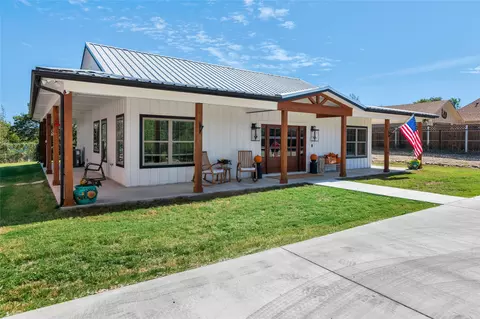 8236 Eagle Mountain Dr, Fort Worth, TX 76135