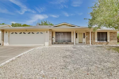 5002 Elms Ct, Granbury, TX 76049