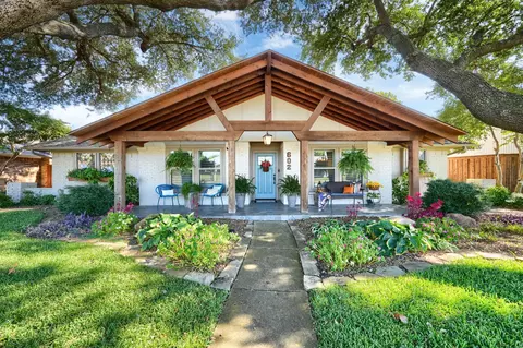 602 Country View Ln, Garland, TX 75043