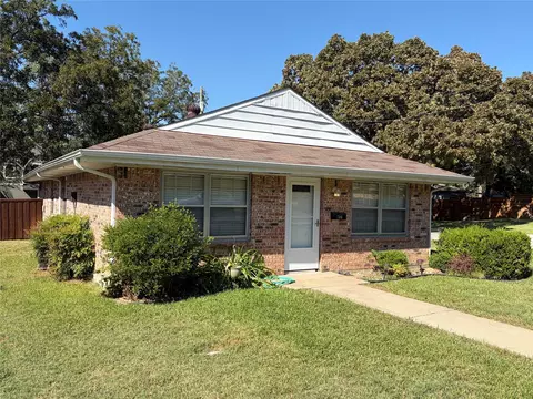 700 Barnes St, Mckinney, TX 75069