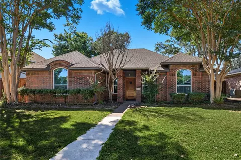 2008 E Branch Hollow Dr, Carrollton, TX 75007