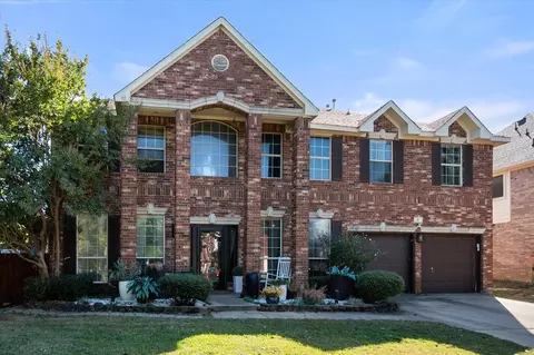 6 Whispering Bend Ct, Mansfield, TX 76063