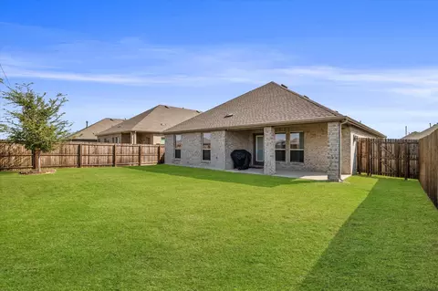 2955 Trusting Way, Aubrey, TX 76227