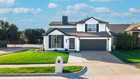 2501 Fox Hollow Ct, Flower Mound, TX 75028