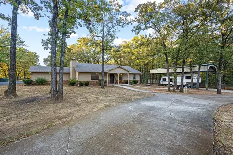 213 Cross Timber Estates Dr, Denison, TX 75021