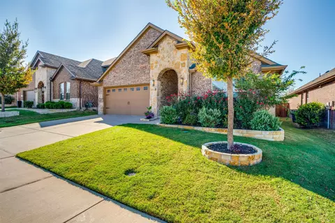 1013 Azure Ln, Celina, TX 75009