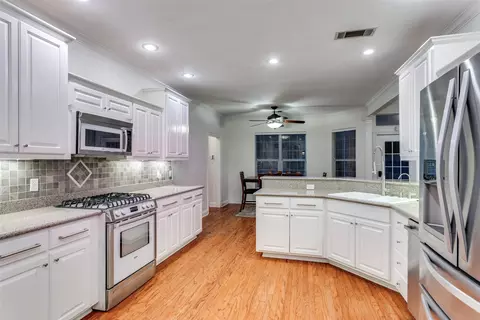 Kitchen - 3313 Fox Hollow Cir, Waco, TX 76708 photo 1 of 2