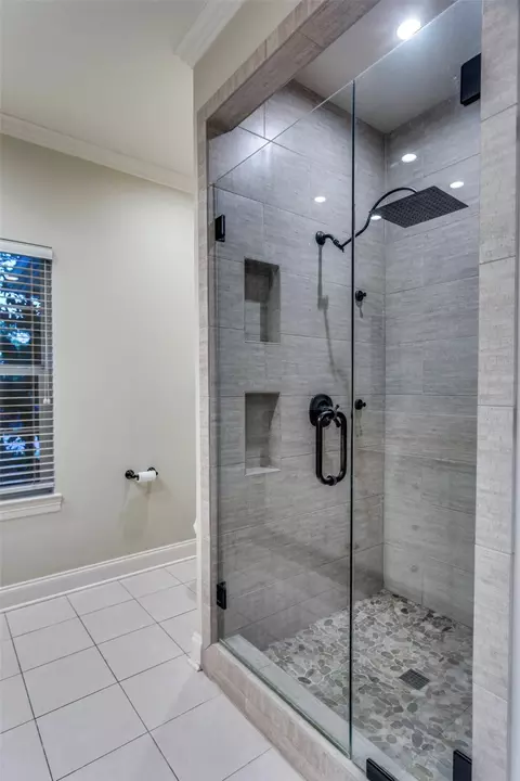 Bath - 3313 Fox Hollow Cir, Waco, TX 76708 photo 2 of 5
