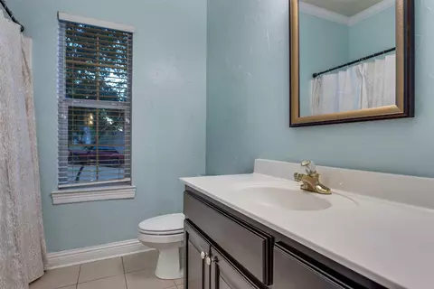 Bath - 3313 Fox Hollow Cir, Waco, TX 76708 photo 3 of 5