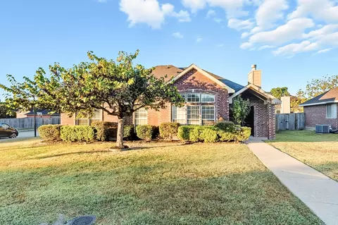 201 Parkway Ct, Rockwall, TX 75032