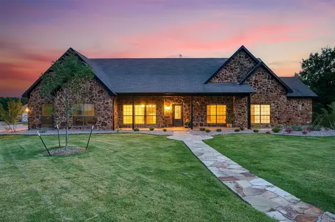 657 Silver Spur Dr, Weatherford, TX 76087