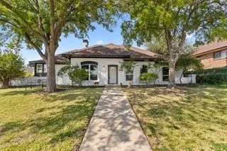 3005 Club Hill Dr, Garland, TX 75043