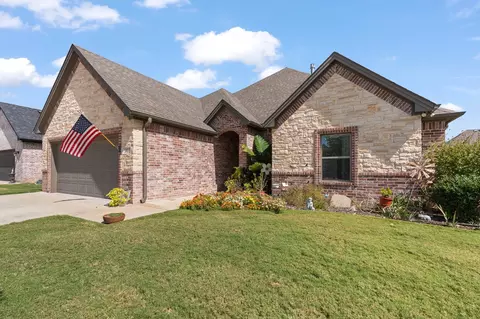 903 Bent Wood Ln, Cleburne, TX 76033