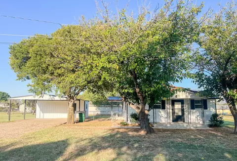 301 S Rose St, Archer City, TX 76351