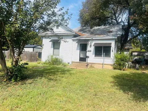 1431 E Wells Ave, Sherman, TX 75090