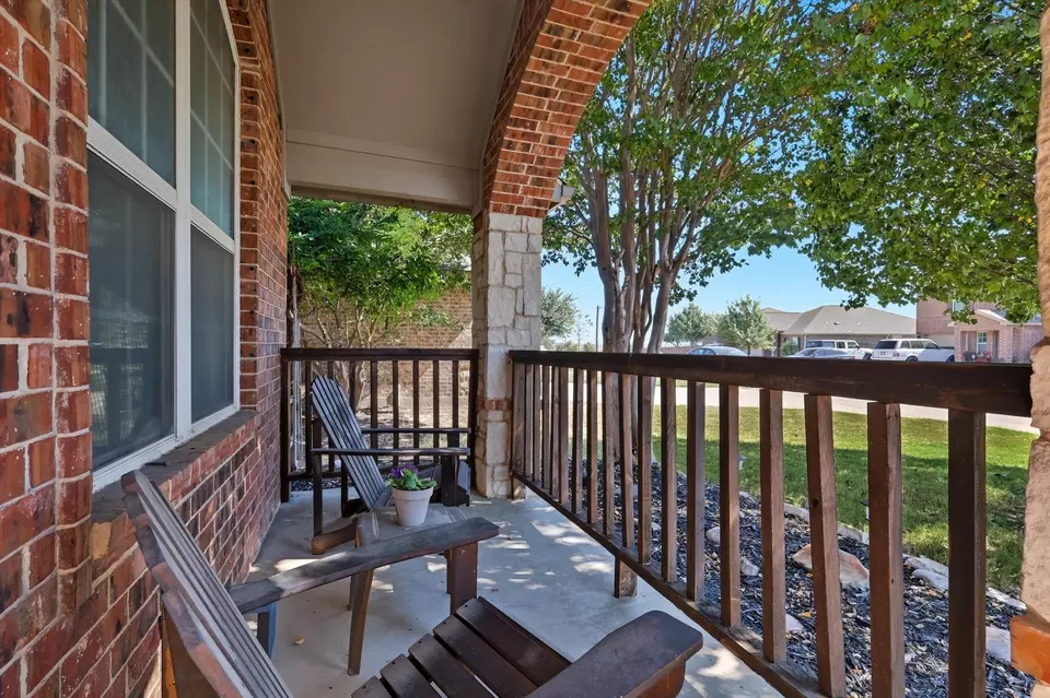 Exterior - 107 Watering Hole, Newark, TX 76071 photo 5 of 6