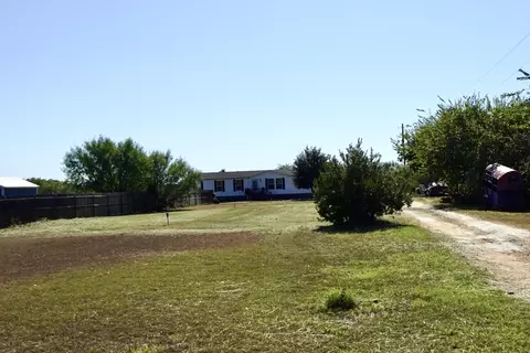 2411 Williamson Rd, Granbury, TX 76048