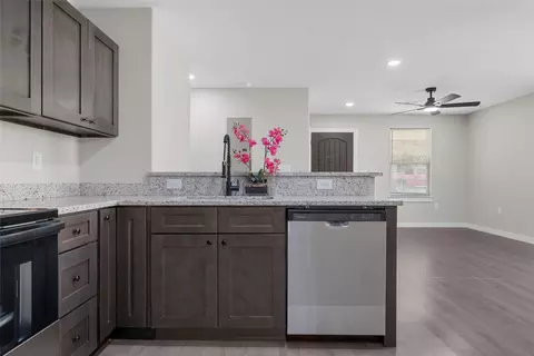 1600 N 11th St, Waco, TX 76707 photo 9