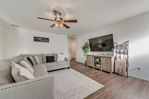 5806 Grindstone Dr, Forney, TX 75126