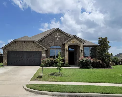 217 Champion Dr, Wylie, TX 75098