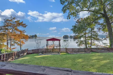 7206 S Lakeshore Dr, Shreveport, LA 71119